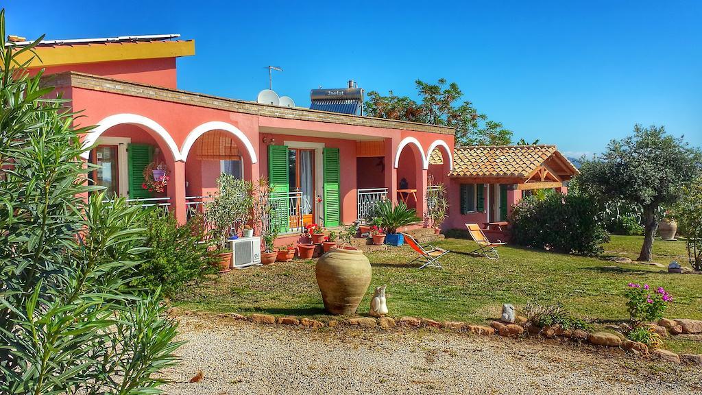 Soleesale Appartamenti E Camere Per Vacanza プーラ エクステリア 写真